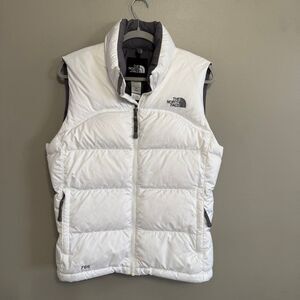 The North Face 700 down fill women’s vest in white size medium